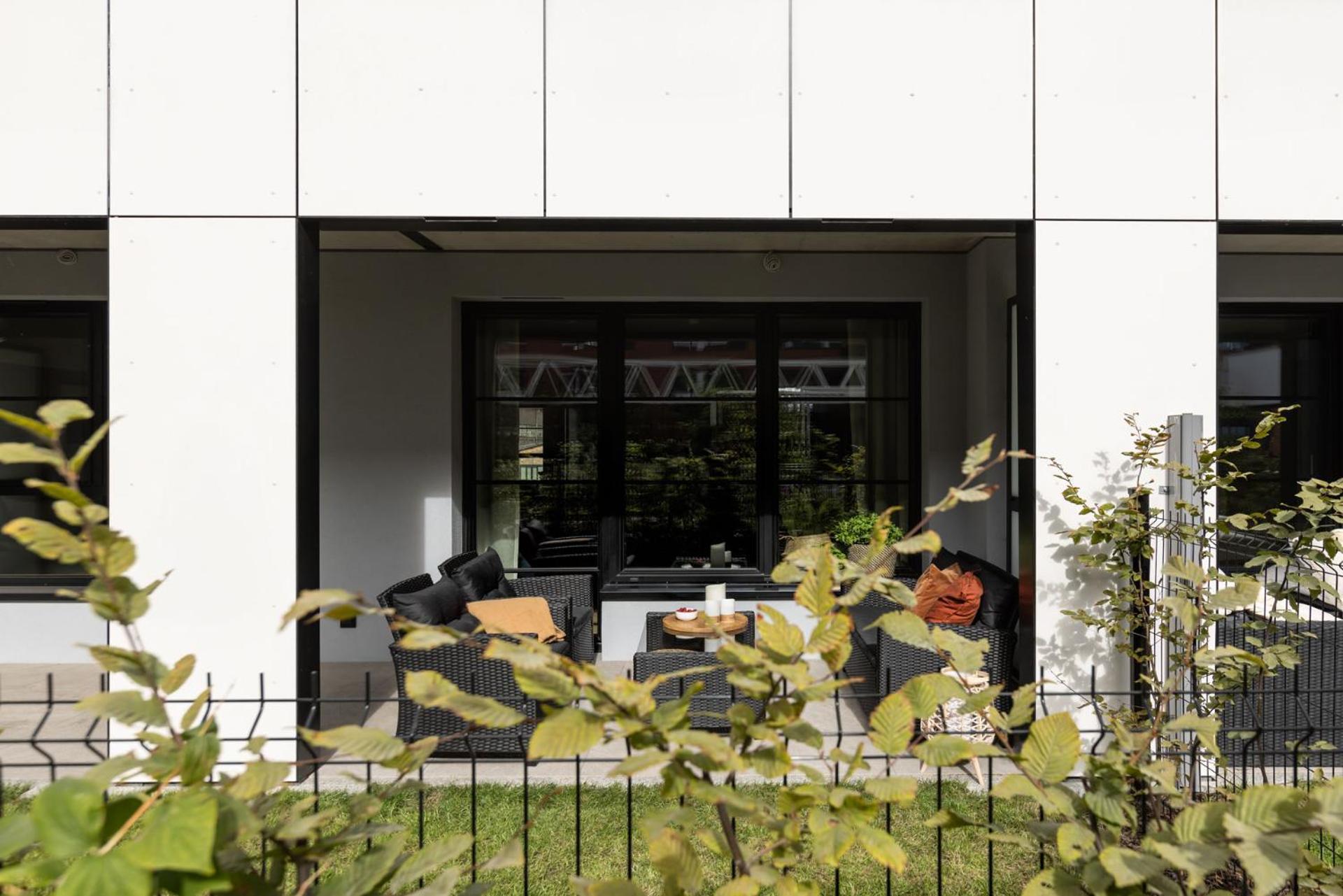 Solidarnosc Three Bedrooms & Garden Apartment 格但斯克 外观 照片