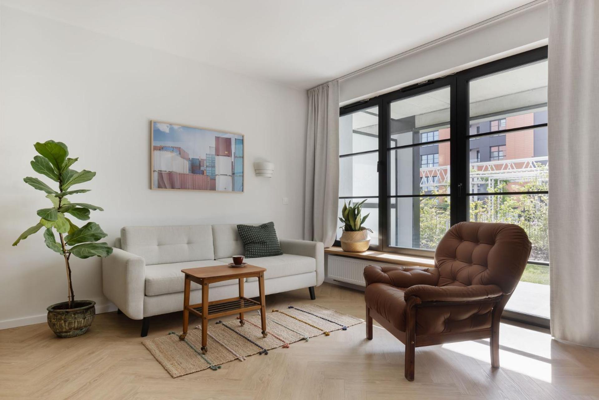Solidarnosc Three Bedrooms & Garden Apartment 格但斯克 外观 照片