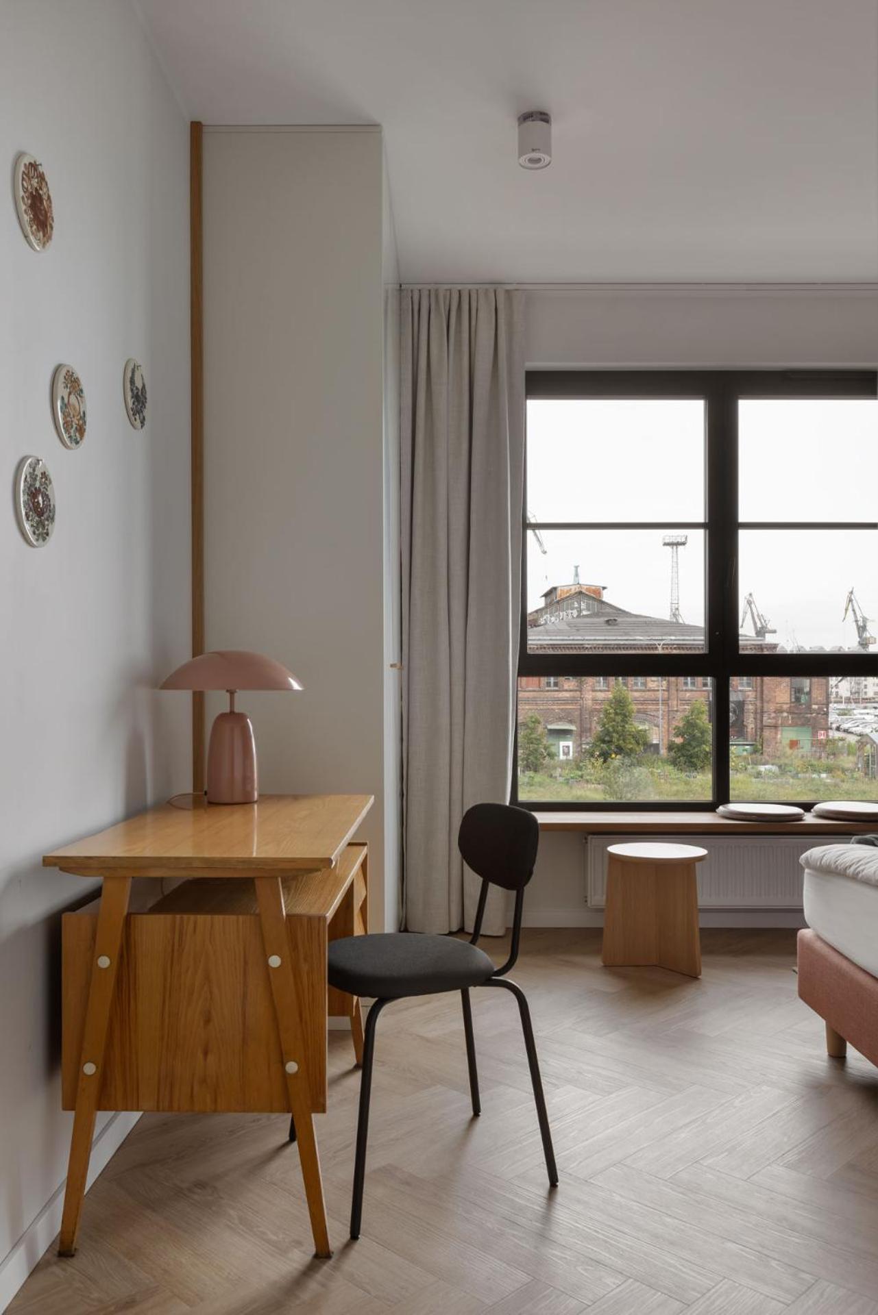 Solidarnosc Three Bedrooms & Garden Apartment 格但斯克 外观 照片